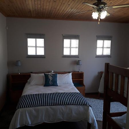 Starfish Guesthouse Людеріц Екстер'єр фото