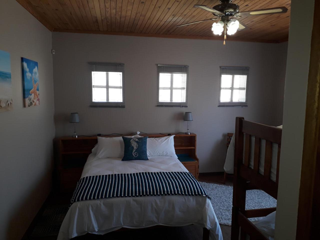 Starfish Guesthouse Людеріц Екстер'єр фото
