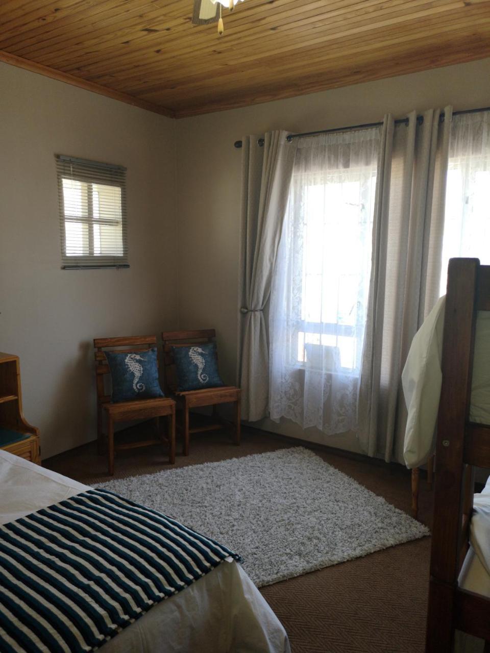 Starfish Guesthouse Людеріц Екстер'єр фото