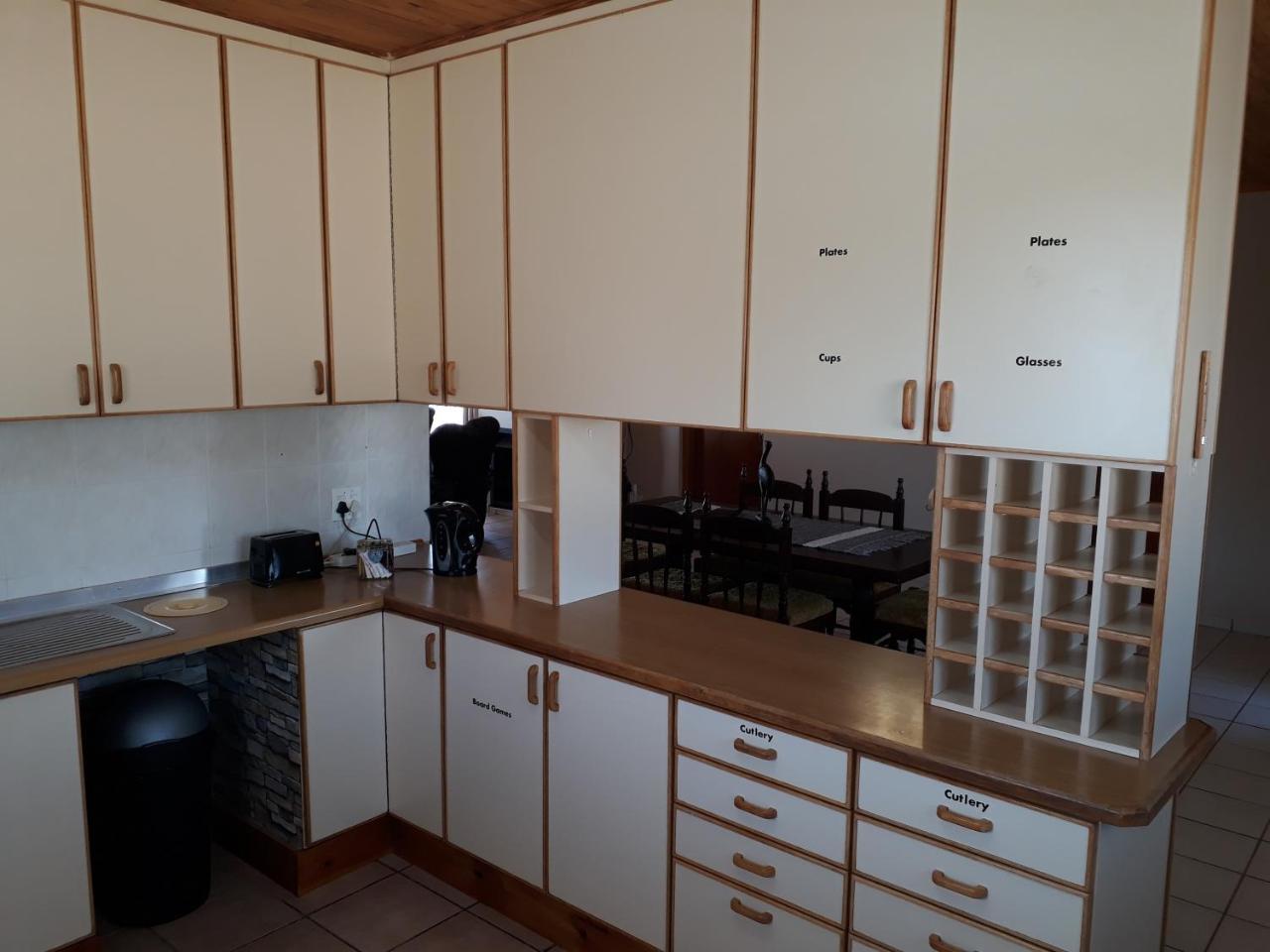 Starfish Guesthouse Людеріц Екстер'єр фото