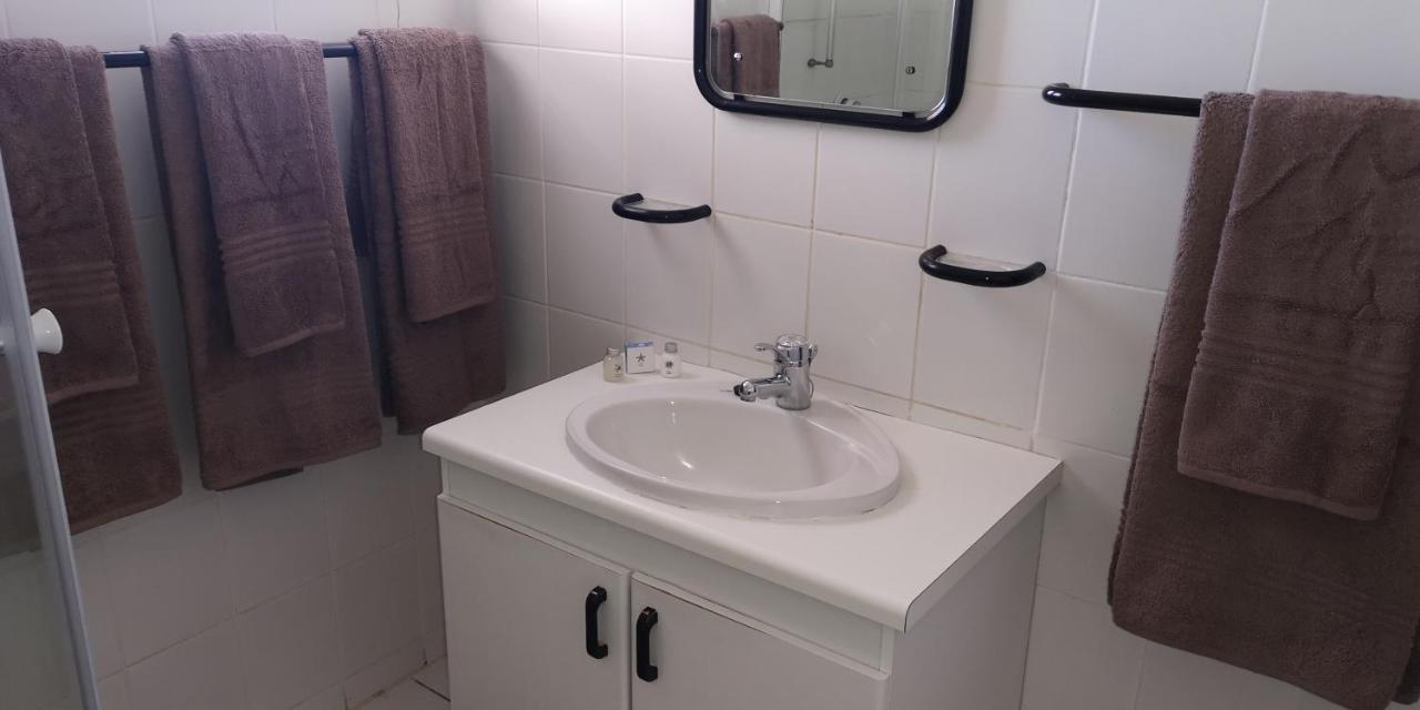 Starfish Guesthouse Людеріц Екстер'єр фото