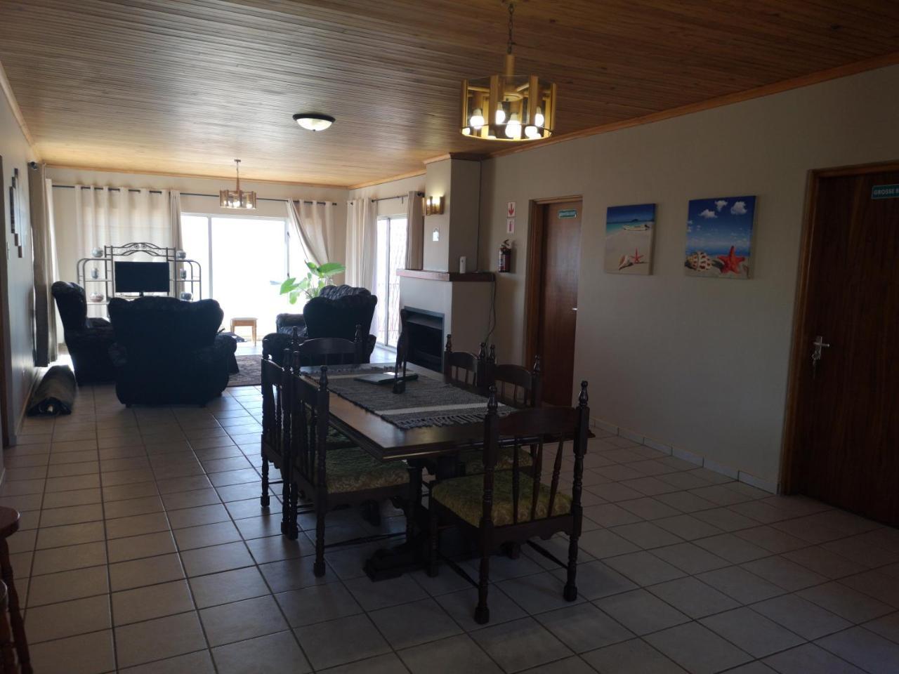 Starfish Guesthouse Людеріц Екстер'єр фото